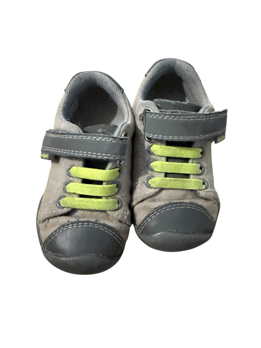 104 - Pedipeds sz 5c