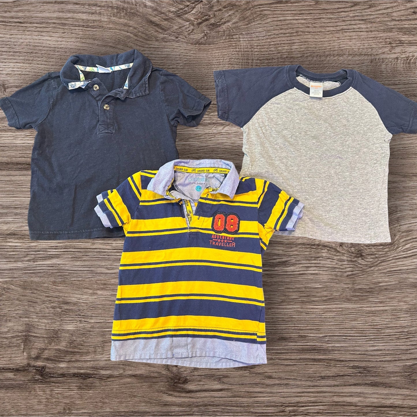 #169 Boy's 2T Shirt Bundle (5 Shirts)