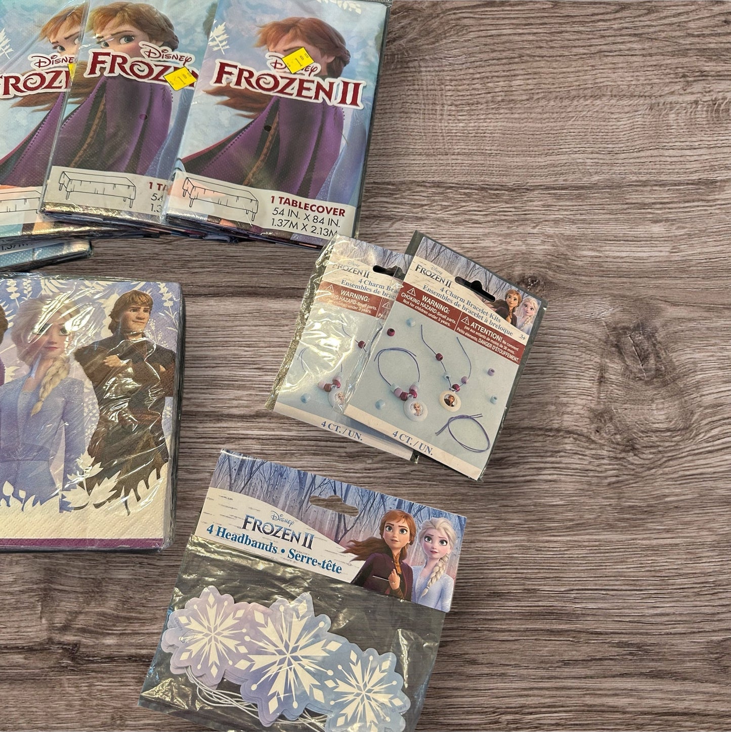 #169 Frozen Birthday Decorations- NEW *REDUCED PRICE