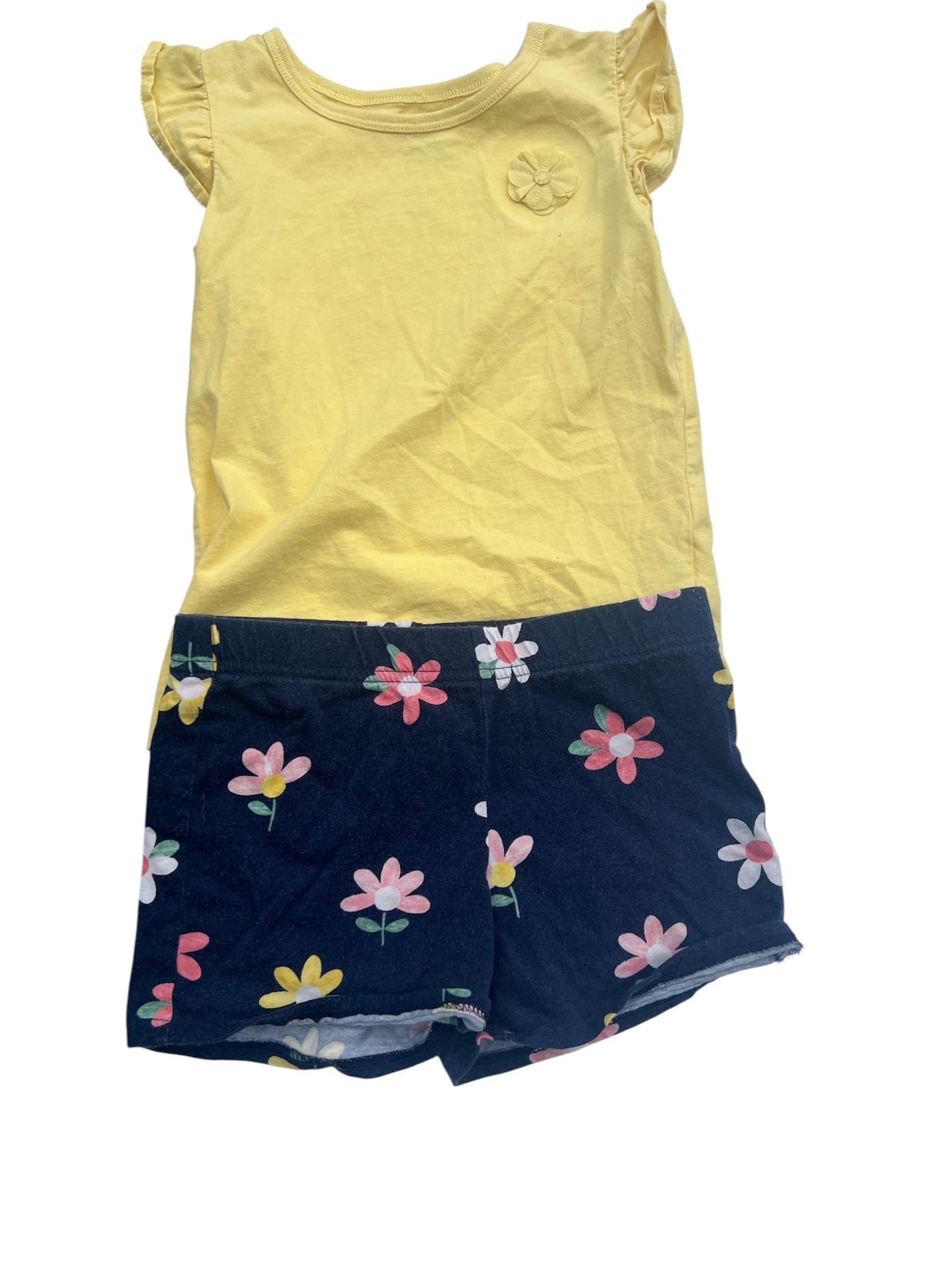 104 - Carter sz 5 outfit