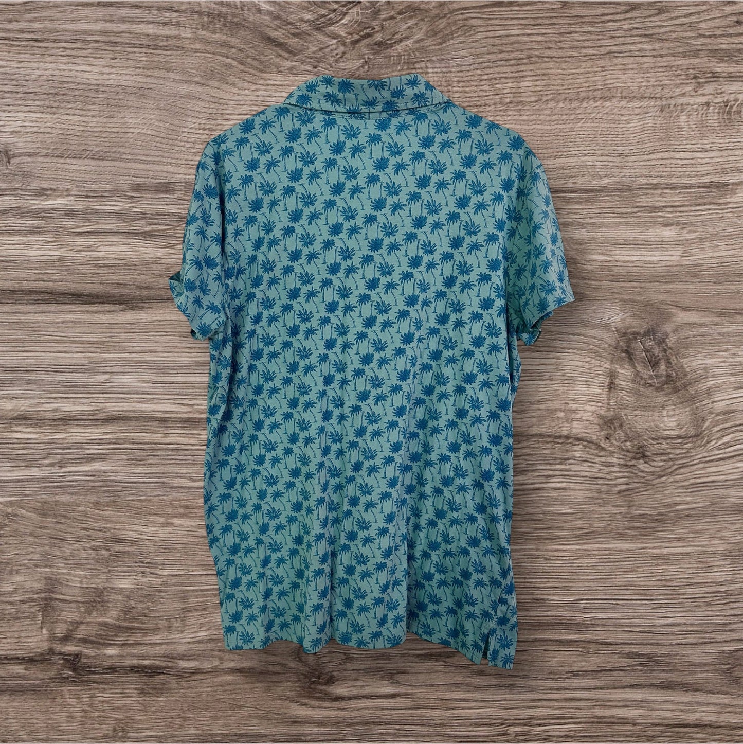 #169 Men’s Large All in Motion Polo