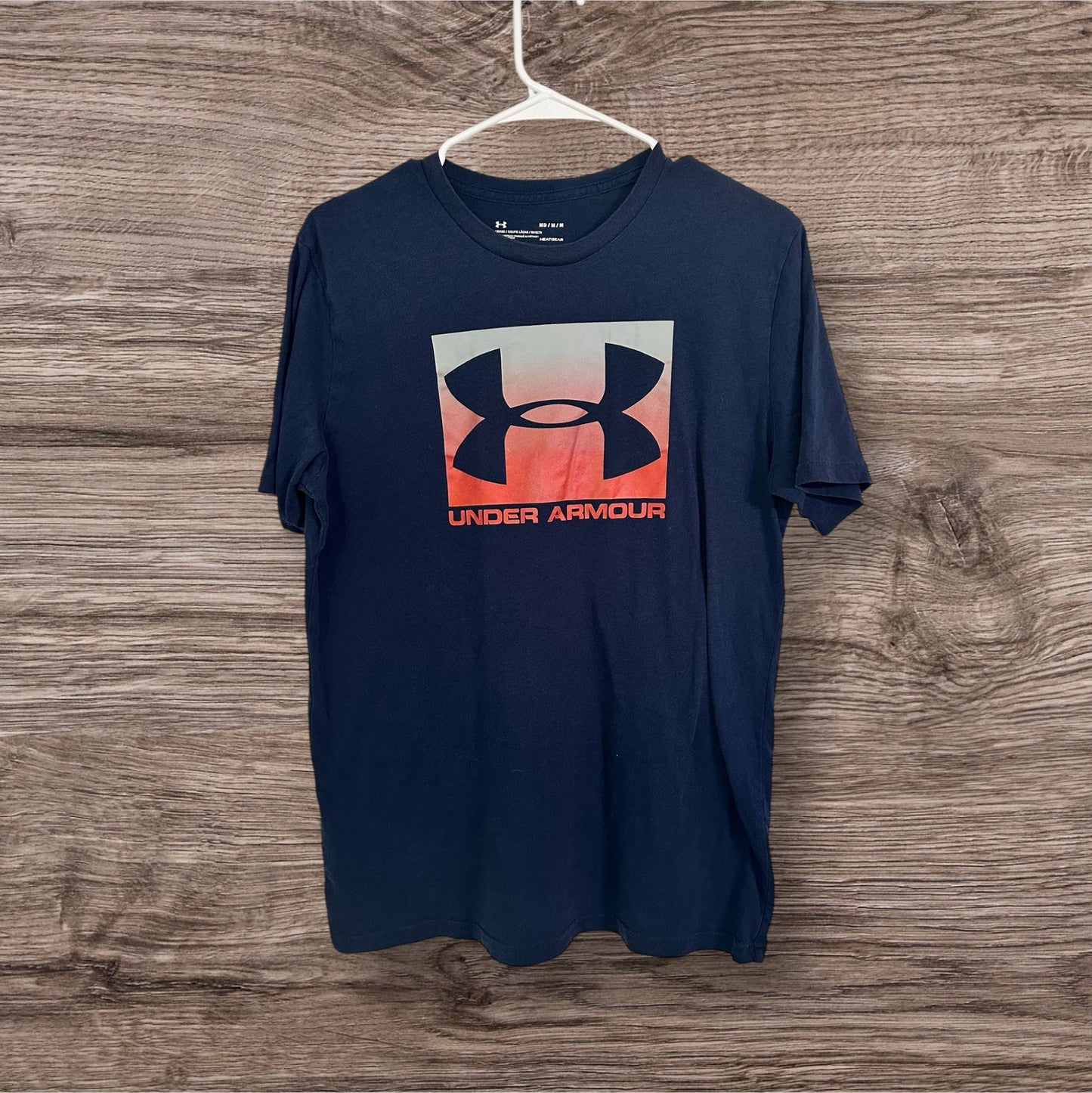 #169 Men’s Medium Under Armour Shirt *REDUCED PRICE