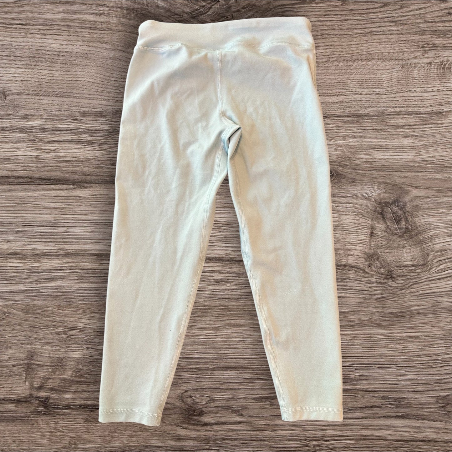 #169 Girl's Medium Under Armour Leggings