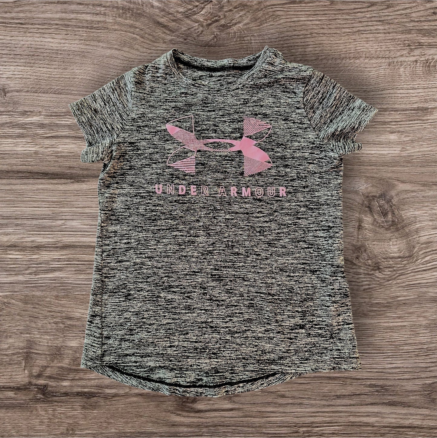 #169 Girl’s Medium Under Armour Shirt