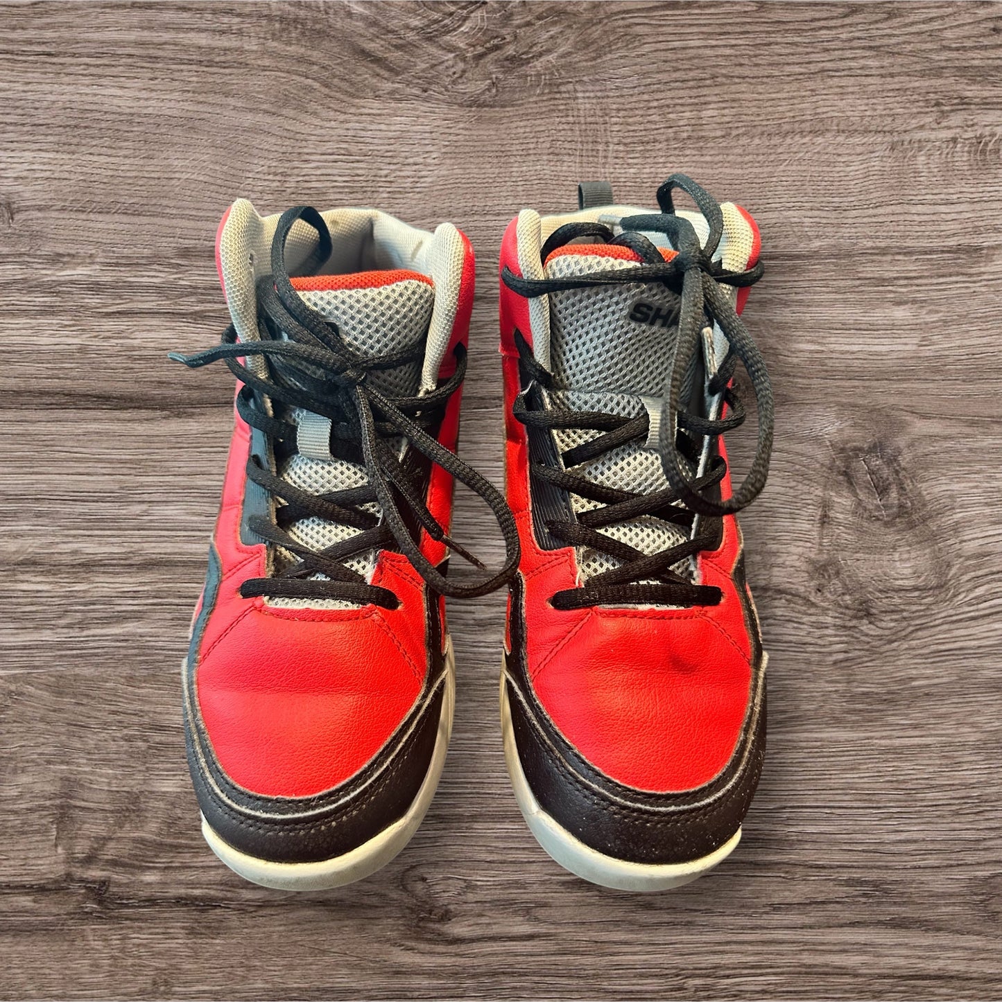 #169 Boy's Size 3.5 Shaq Shoes *REDUCED PRICE