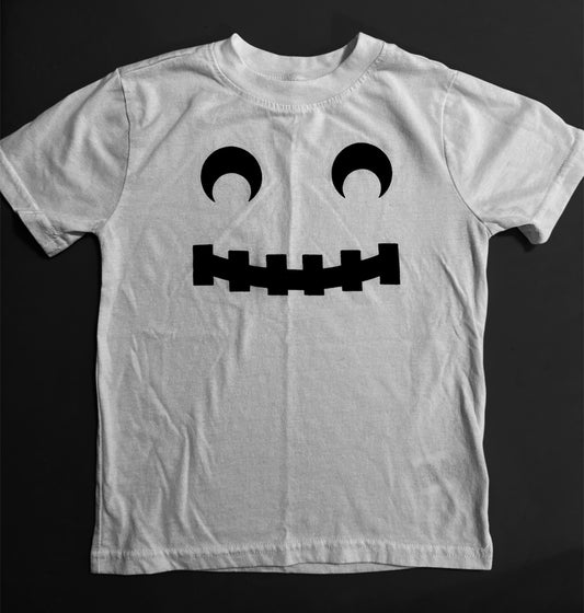 #146 - REDUCED Kids 5/6 White Halloween Short Sleeve Shirt