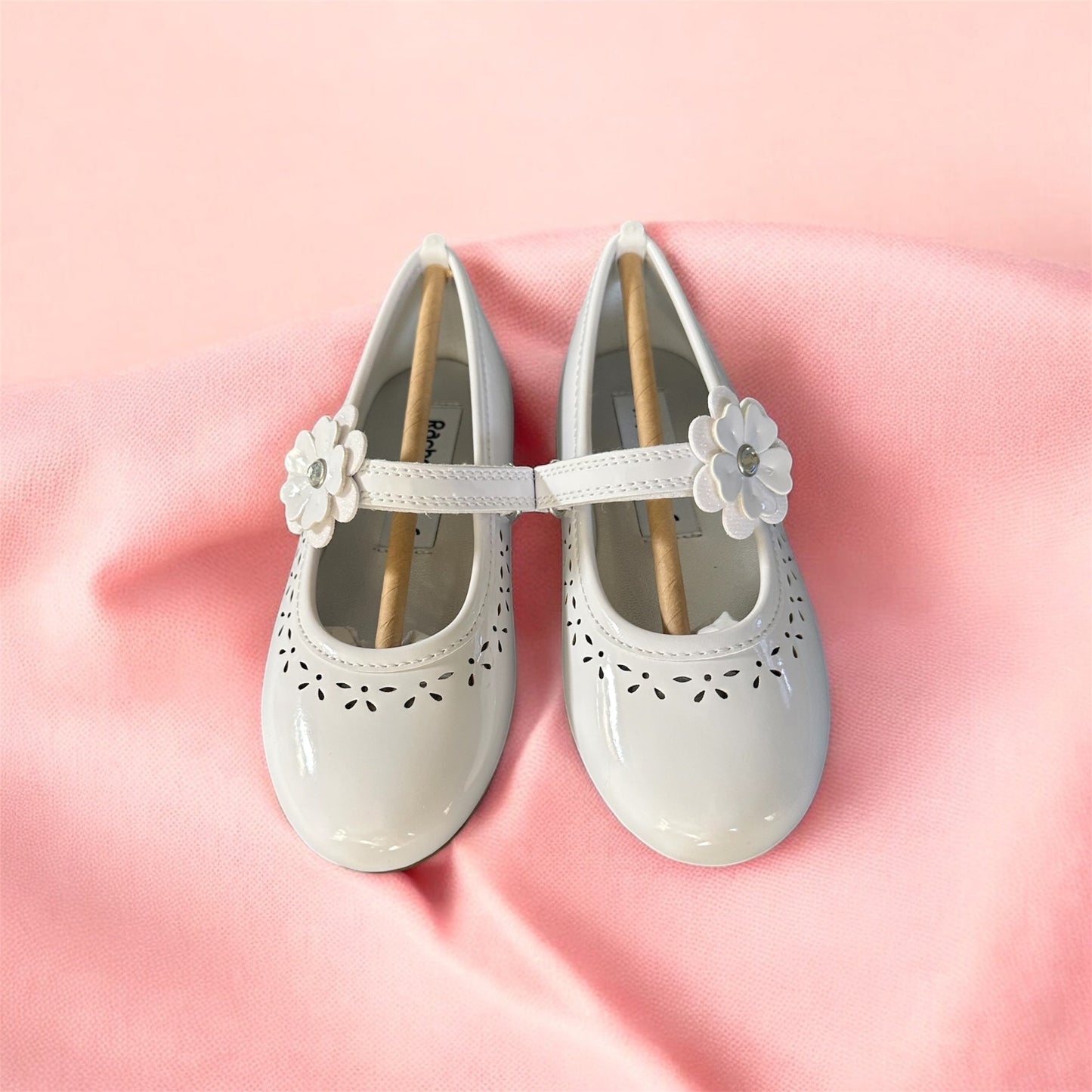 #77 New In Box Velcro Patent Leather Flats, Girls Size 3