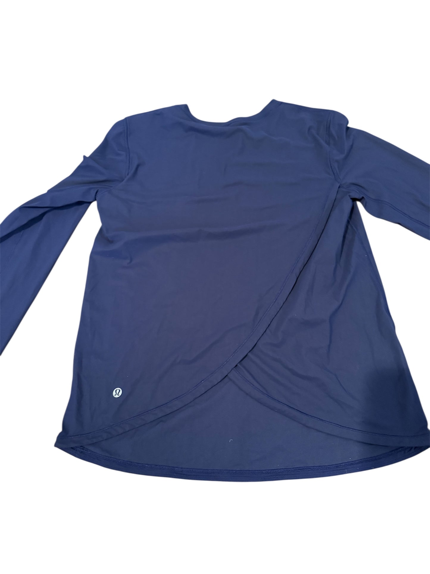 208 women’s lululemon size 6 shirt