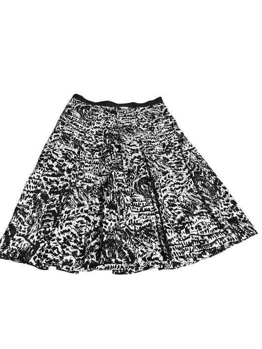 114 women’s size 2P skirt