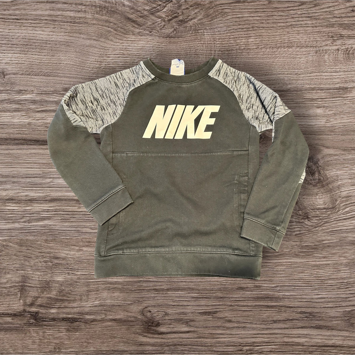 #171 Girl’s Medium Nike Crewneck