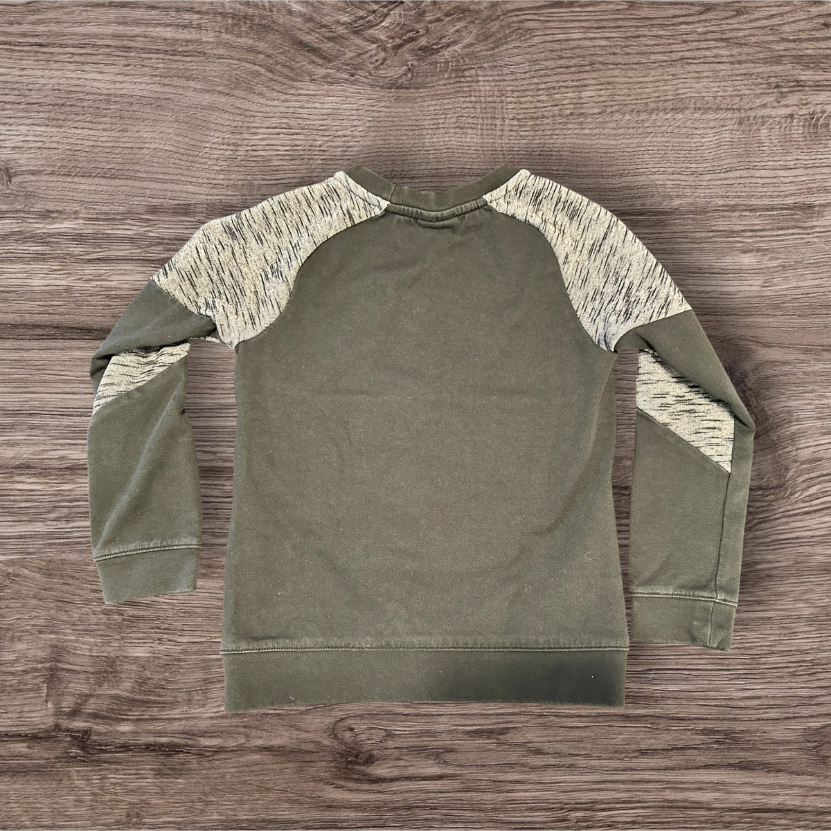 #171 Girl’s Medium Nike Crewneck