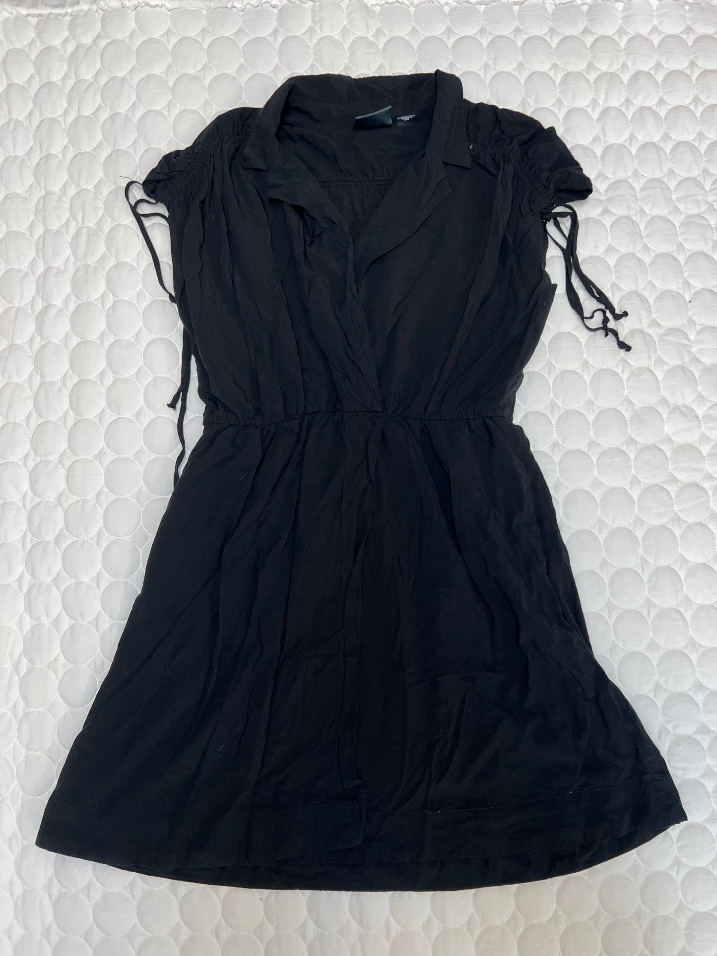 Size L Maeve black dress with gathered waist and ties on sleeves. VGUC.