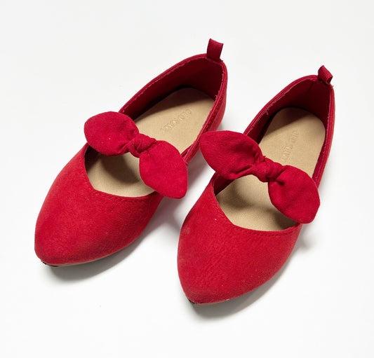 Toddler girl Old Navy red flats with bow. Size 9 shoe (narrow toe, fit 8.5 better in my opinion).