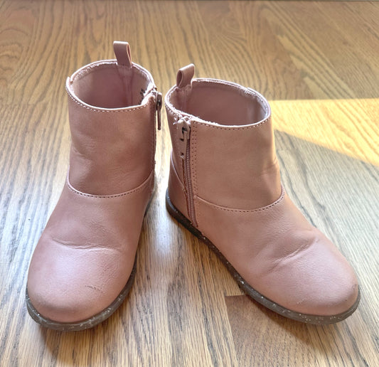 #83B- Old Navy Girls Pink Boots- Size 11