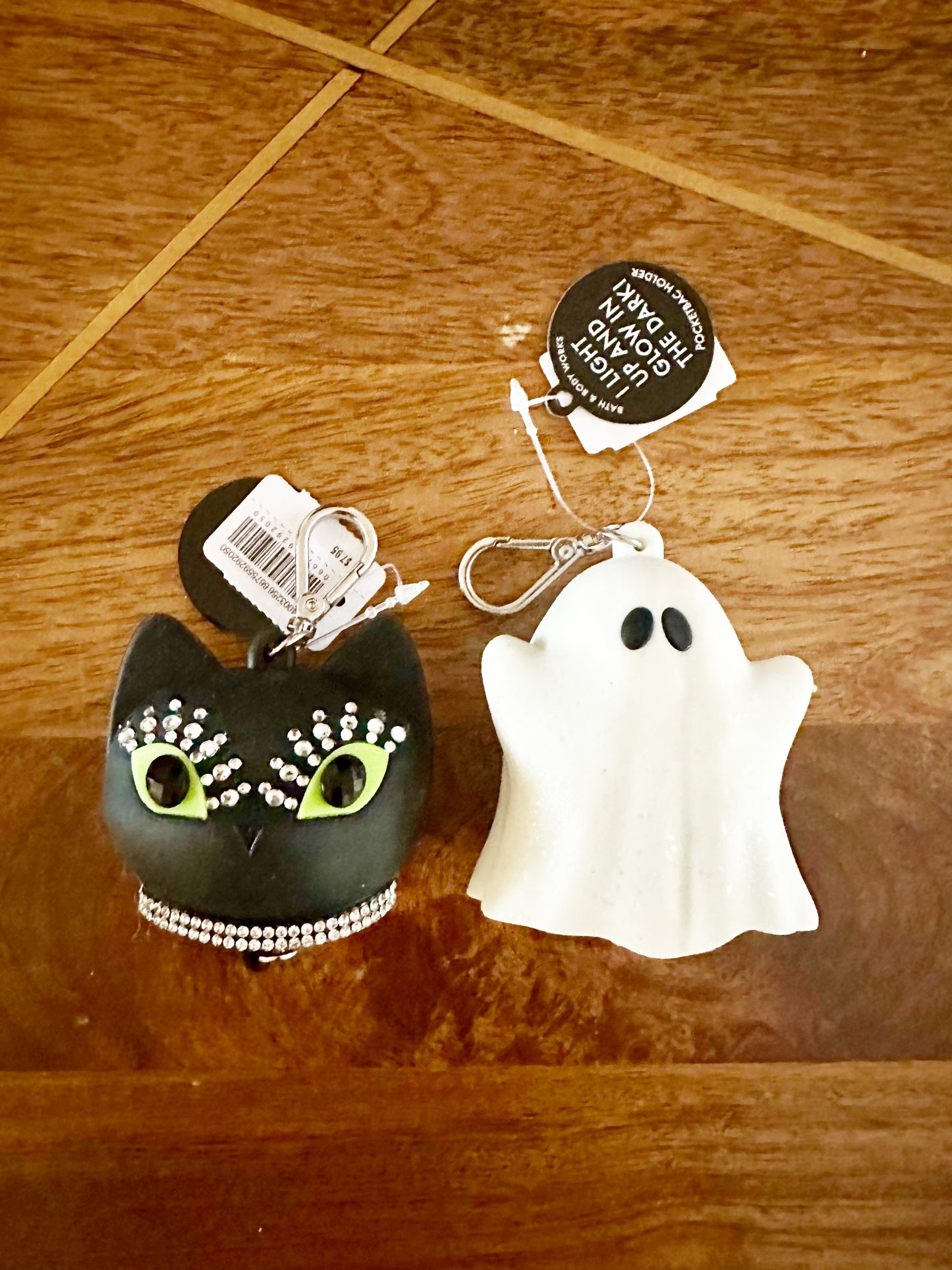 #83B- Bath & Body Works Halloween Hand Sanitizer Keychain Holders