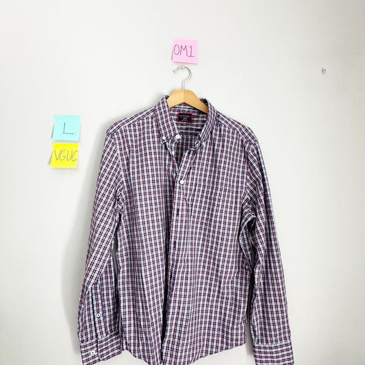 Seller 196 men’s Plaid Untuckit Button up Lg