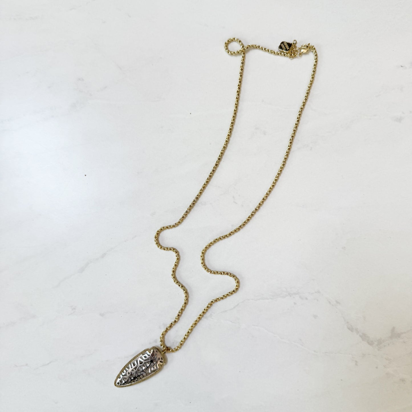 Seller 196 Kendra Scott chain