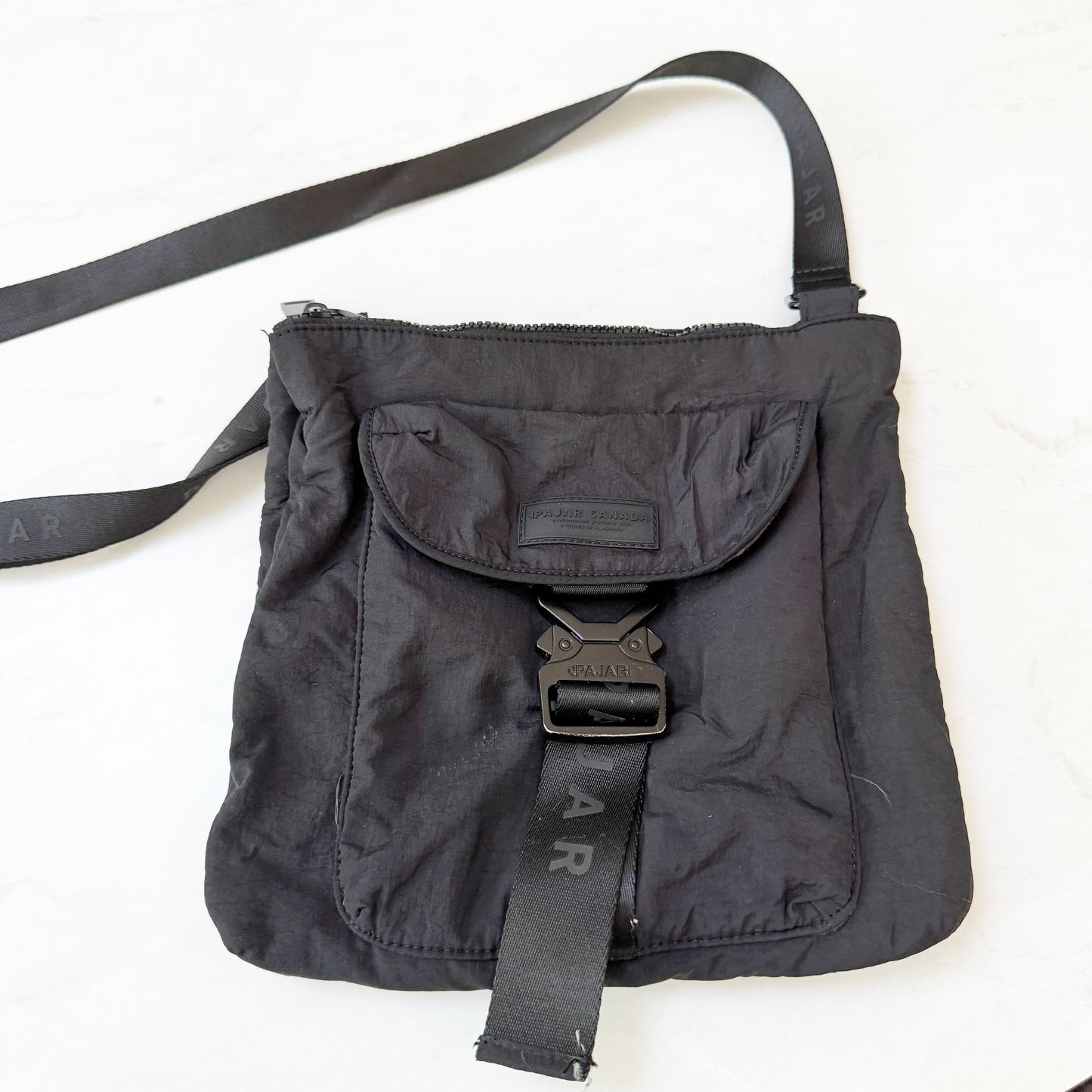 Seller 196 Pajar crossbody bag