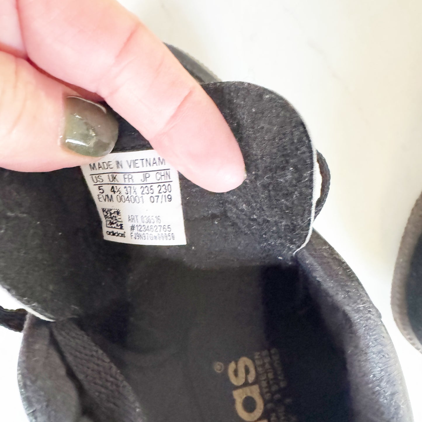 Seller 196- Adidas Samba youth 5