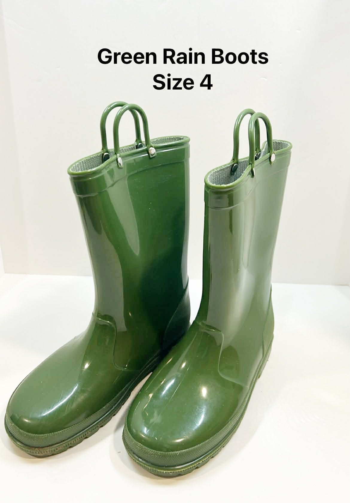 #99-Green Rain Boots-Size 4