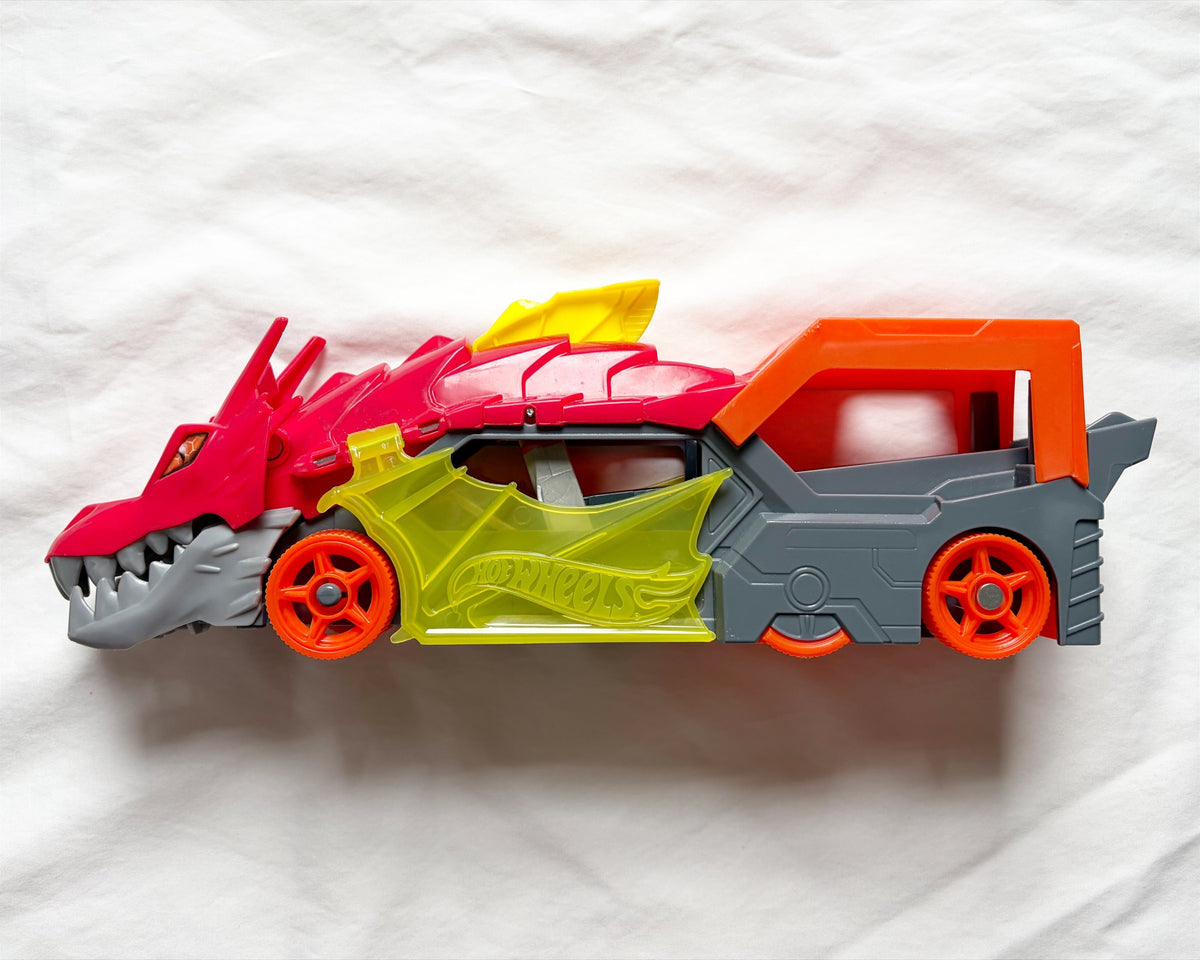 #78 Hot wheel car Dragon launcher
