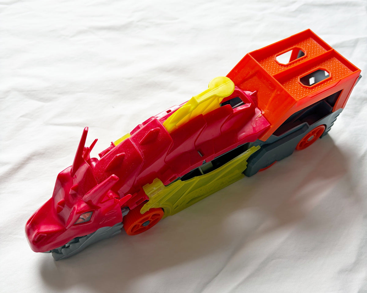 #78 Hot wheel car Dragon launcher