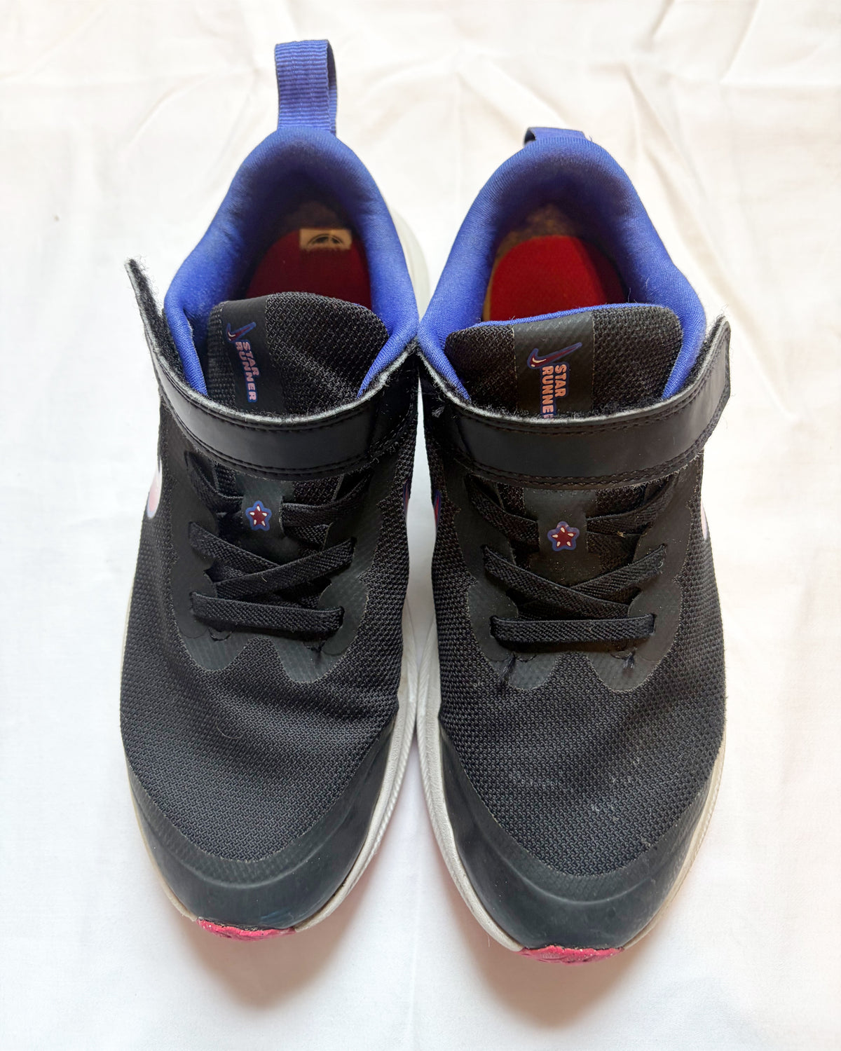 #78 Nike black purple sneakers Girls 2Y