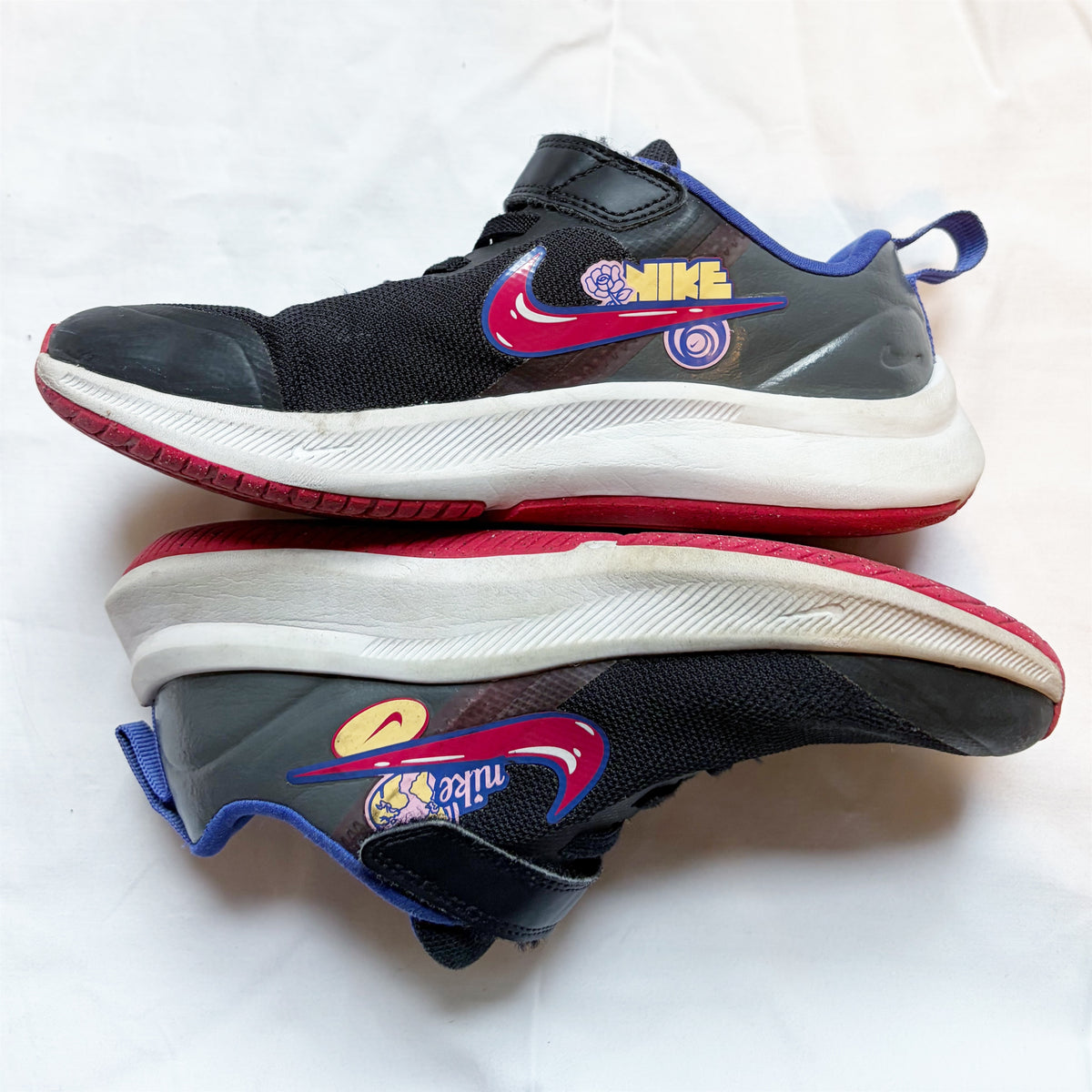 #78 Nike black purple sneakers Girls 2Y