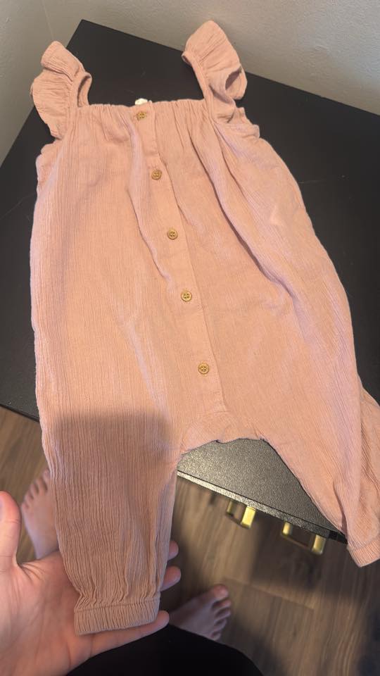 #29 Girls 4-6 mos pink jumper EUC