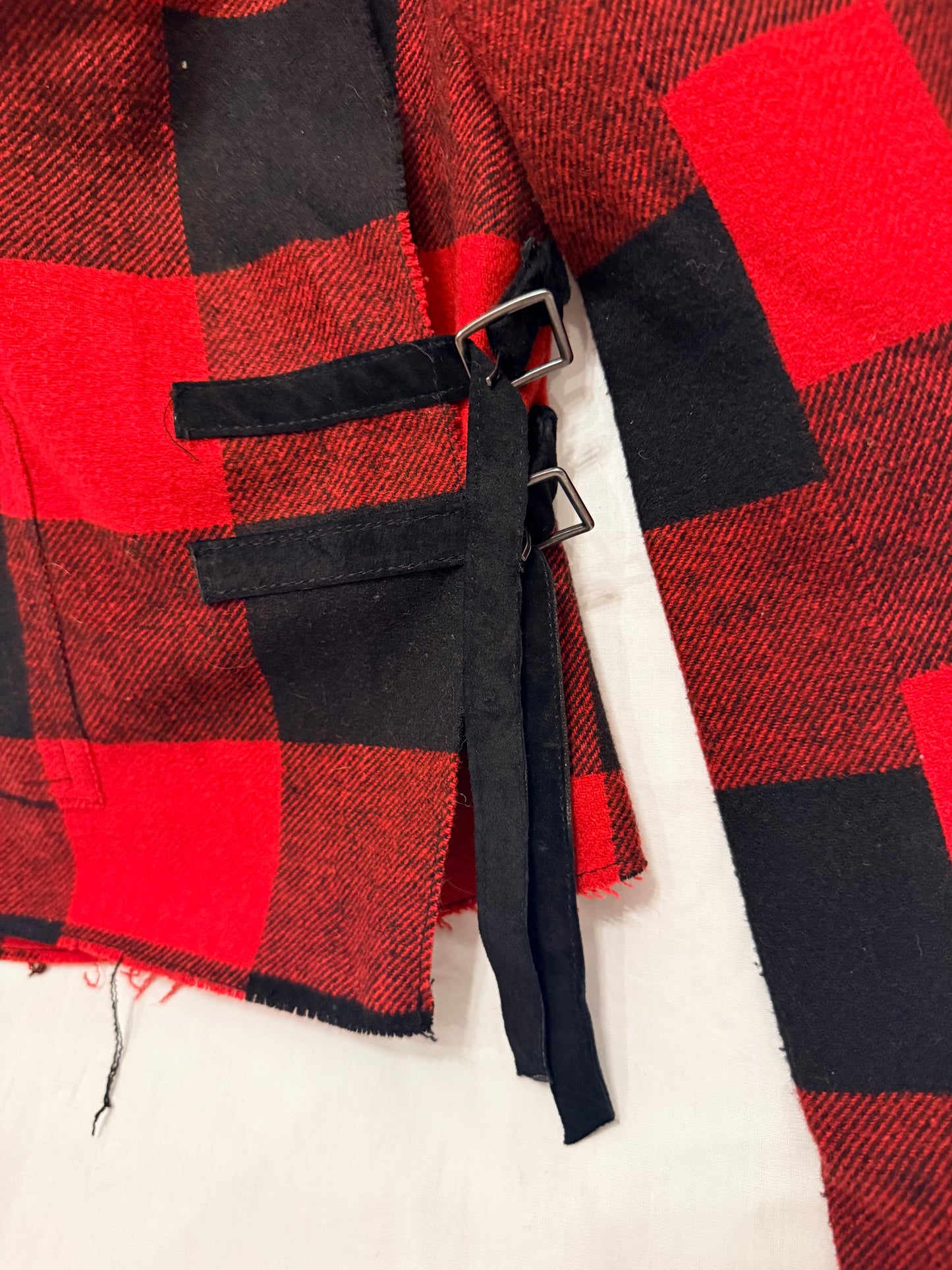 #143 Red Saks Fifth Avenue red/black plaid jacket women’s size small (S)
