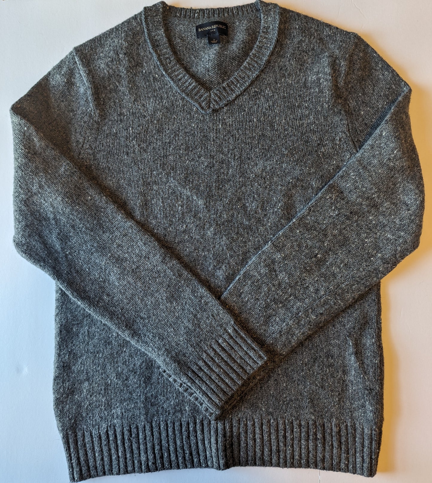 Banana Republic men's wool grey sweater euc size m