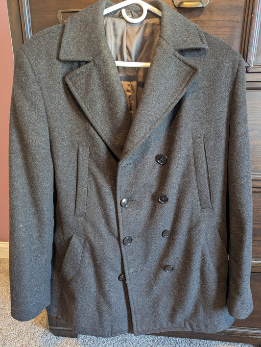Claiborne, mens double breasted Wool pea coat size M EUC