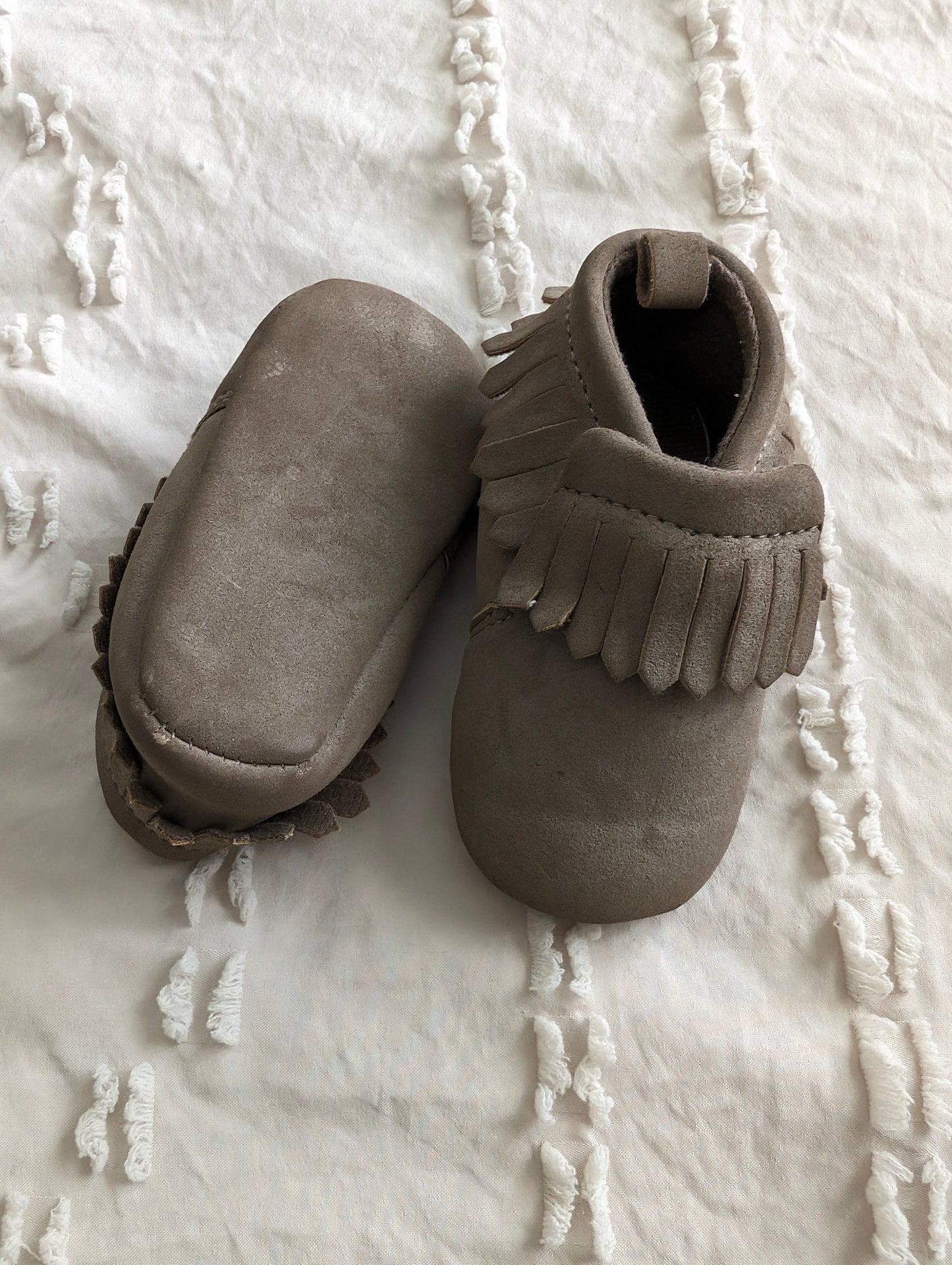 Taupe brown moccasins | 6-9 mo