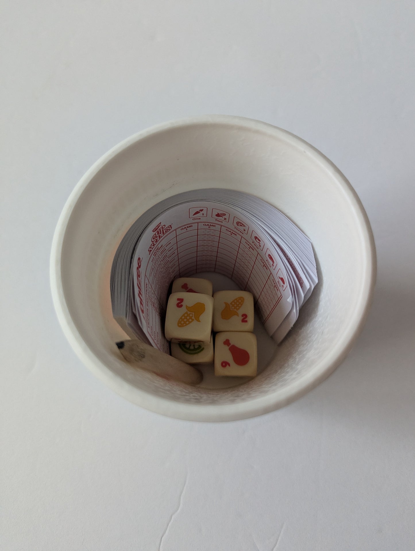 #17 Yahtzee Cup Noodles Edition, EUC