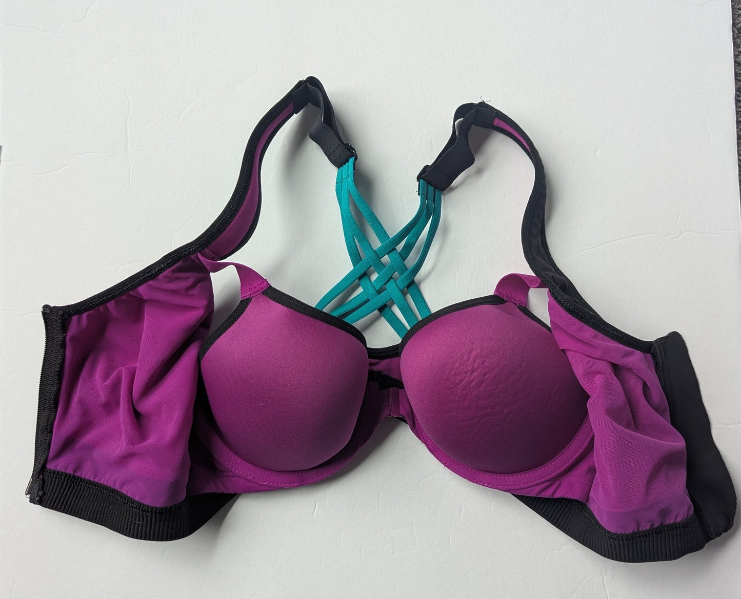 #17 Victoria Secret Women's Capri Yoga Pants (size M) and Sports Bra (size 34B) EUC