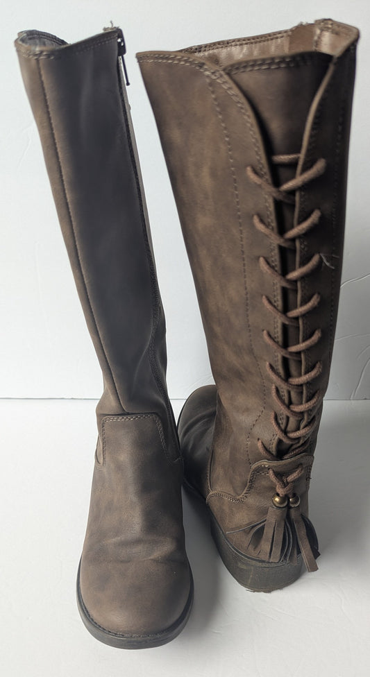 #17 Girls Steve Madden Brown Boot with side zipper, size 2, EUC