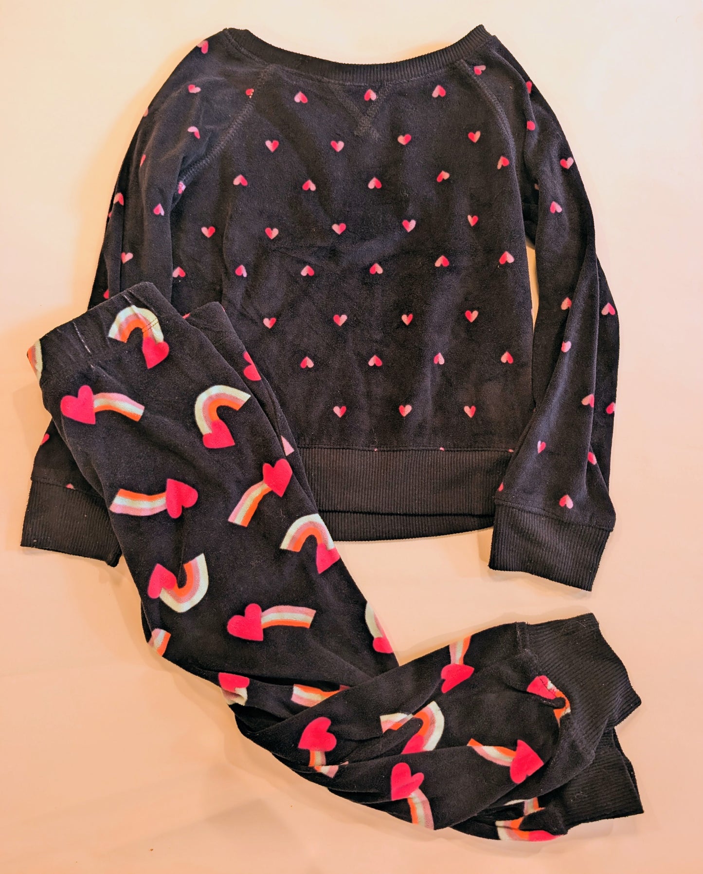 #125 Cat & Jack Hearts and Rainbows Fleece PJs Size 4/5