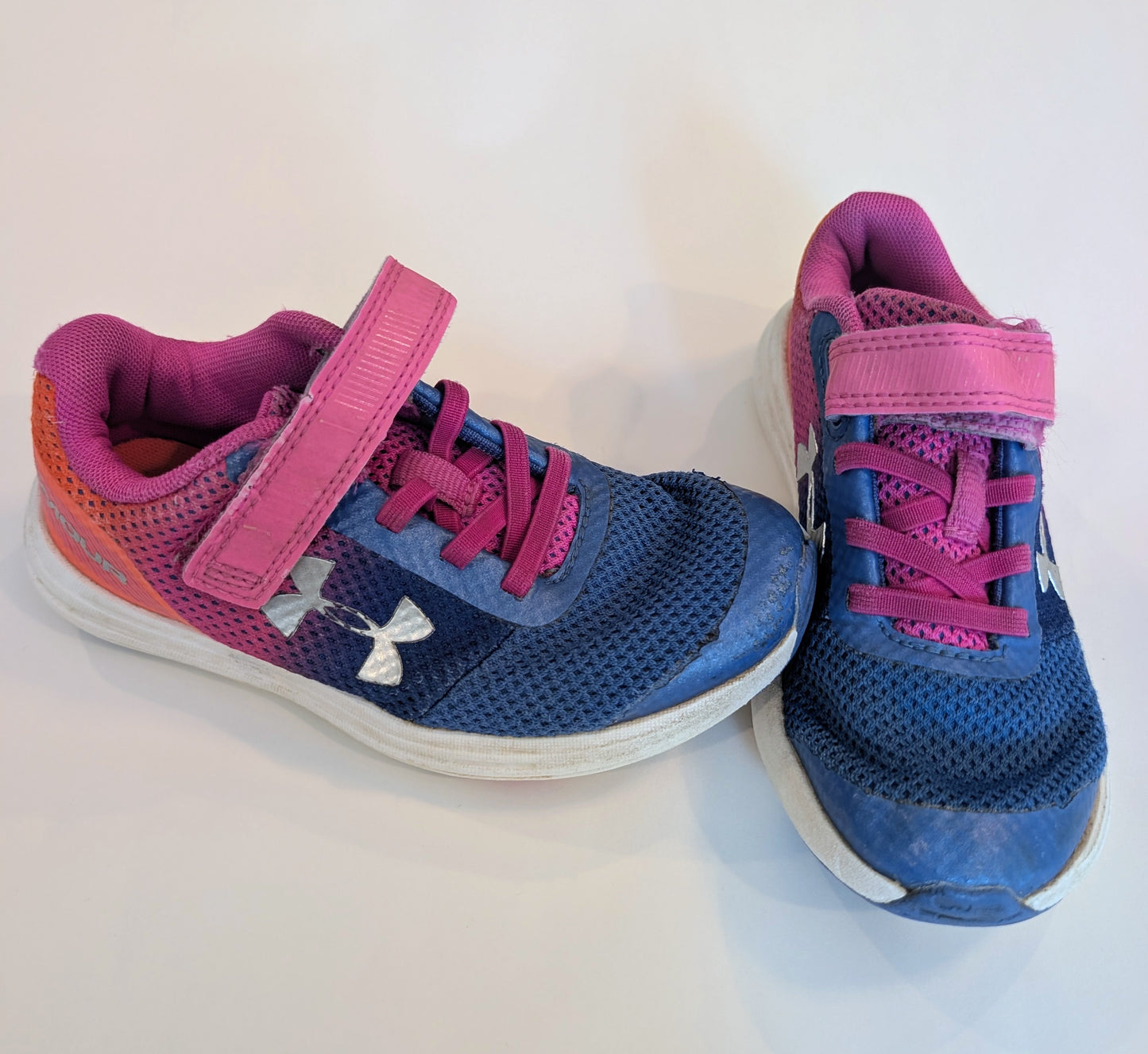 #125 Under Armour Multi-Color Shoes Size 11K