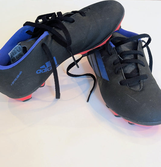 #125 Adidas Soccer Cleats Size 3.5