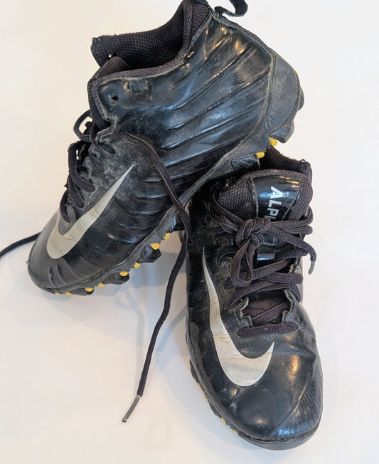 #125 Nike Baseball Cleats Size 2.5