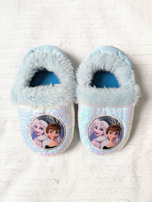 #164 - Disney - Girl's XL (11/12) Frozen Slippers (VGUC)