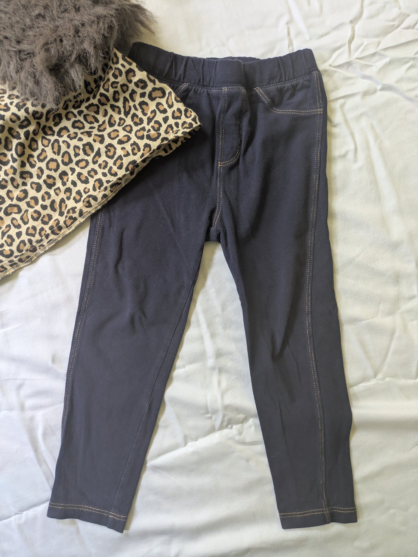 #52 REDUCED PRICE Marie Nicole/Gap/Old Navy 3T Girls' Outfit - cheetah print tunic, vest, and jeggings