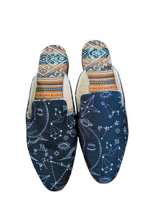 #52 Inkkas Size 11 Women's Loafers with Constellation Print