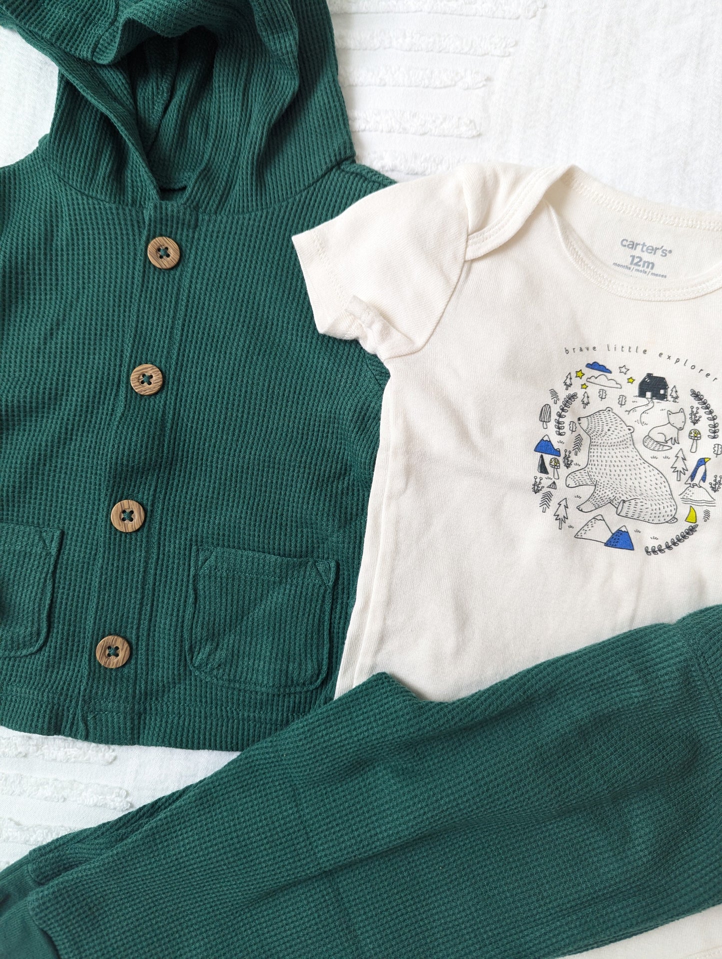 #164 - Carter's - Boy's 12 Month Outfit (EUC)