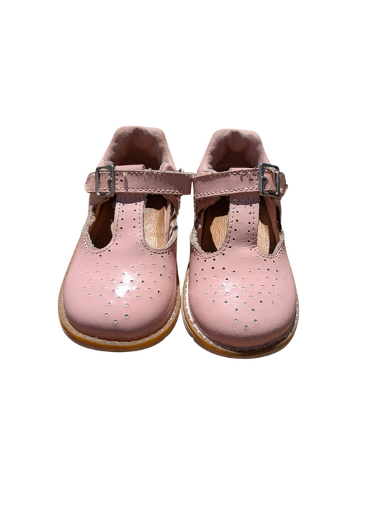 #52 REDUCED PRICE Stride Rite Girls 7.5 Patent Leather Pink Mary Jane Shoes