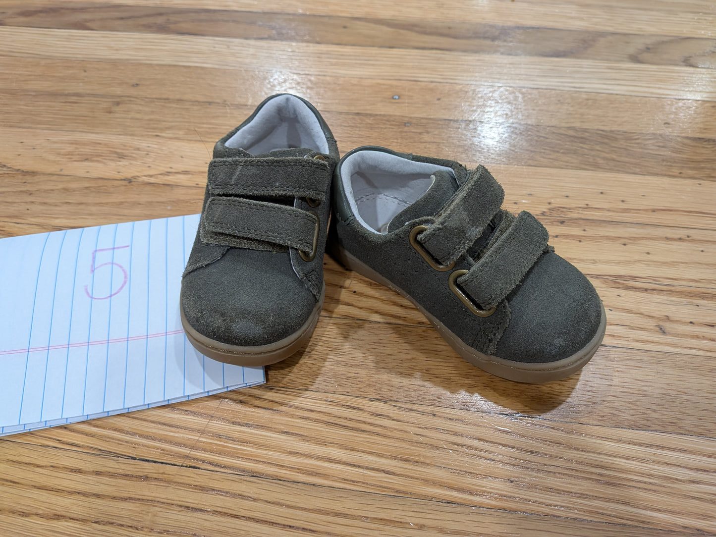 206 L'Amour green suade sneaker- toddler sz 5