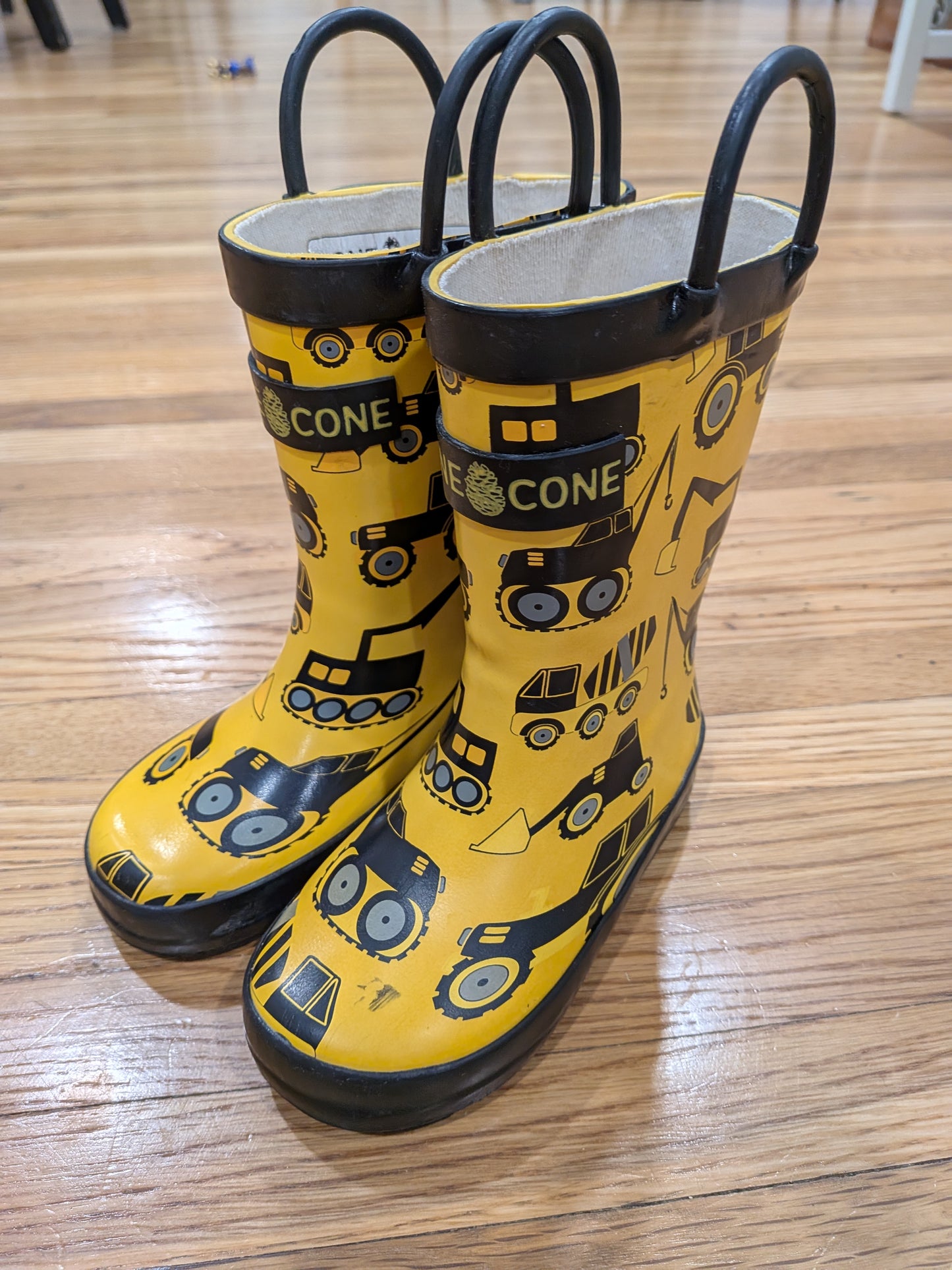 206 Lonecone construction rain boots- toddle sz 7