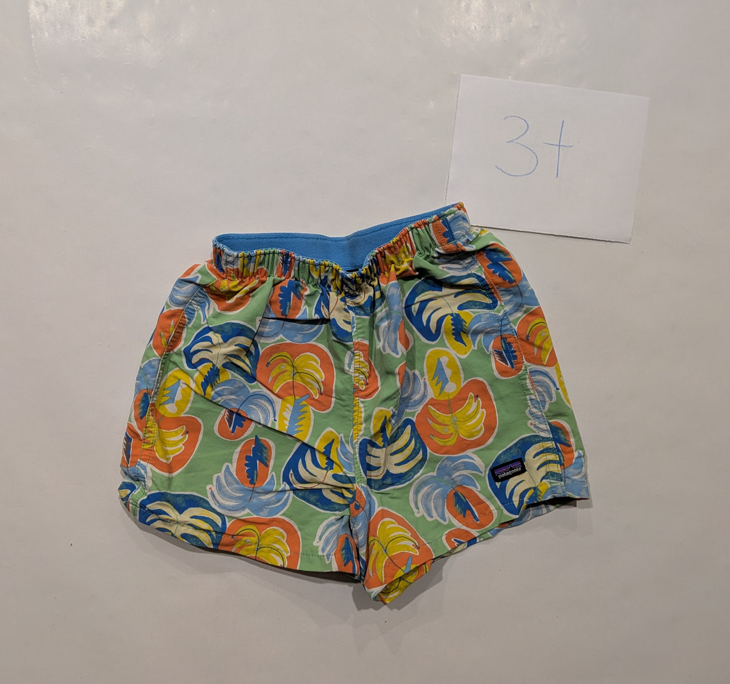 109 boys pategonia baggy shorts 3t