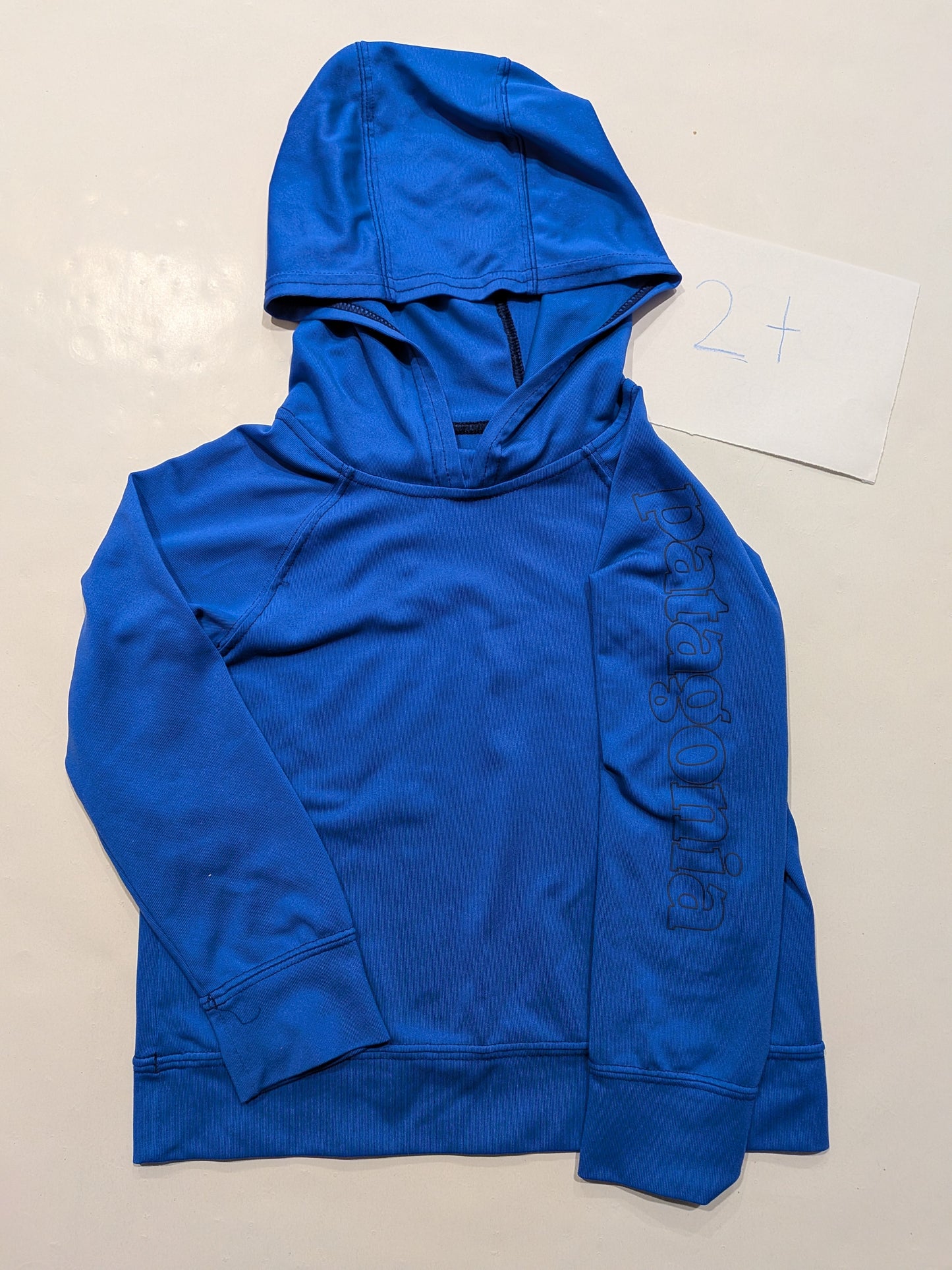 109 boys pategonia hoodie 2t blue