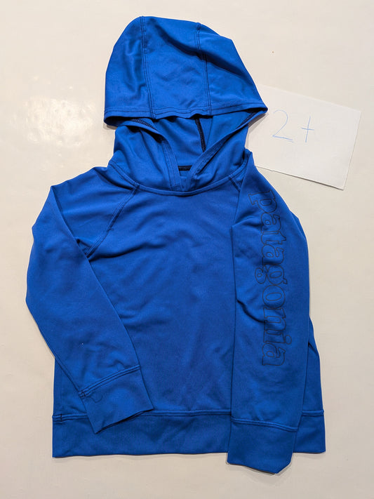 109 boys pategonia hoodie 2t blue